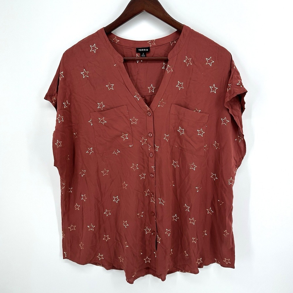 Torrid 3 Blouse Womens 2X Rust Button Front Pockets V-Neck Rayon Stars